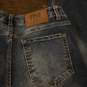 Frye Jeans. High rise crop, straight leg. Sz 8/29